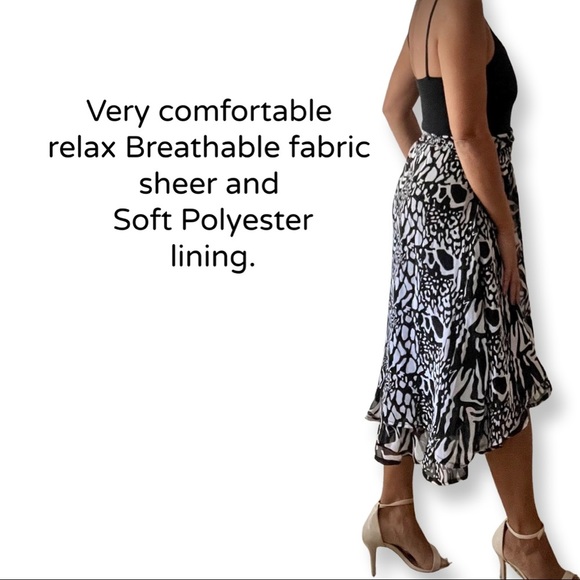 Beautiful Handmade Skirt Size Small/Medium￼￼ Asymmetrical high - Low Style - Picture 4 of 10